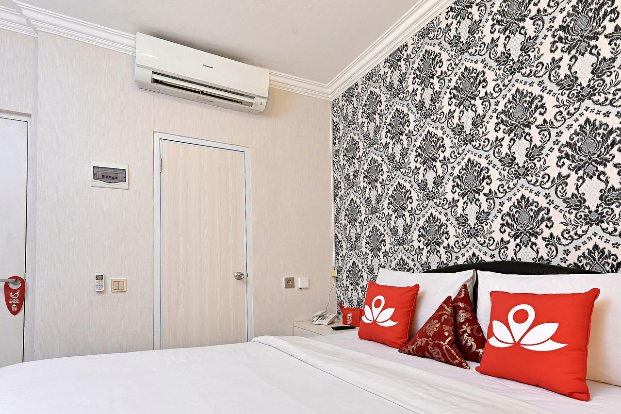 Zen Rooms Basic Tangerang Aeropolis Exterior photo