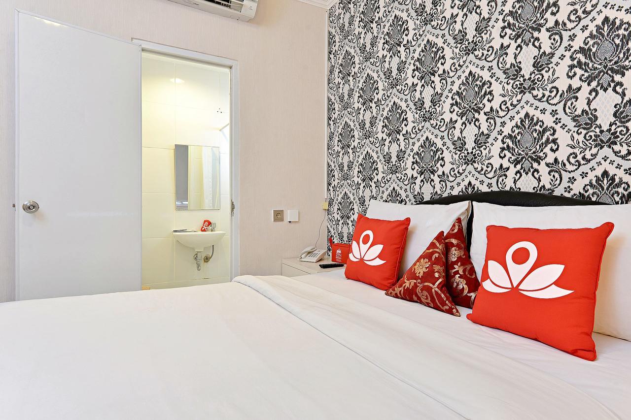 Zen Rooms Basic Tangerang Aeropolis Exterior photo